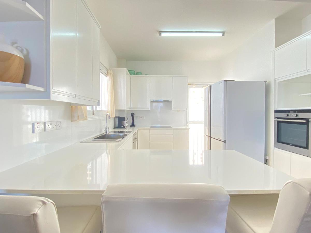 Phaedrus Living: Seaside Luxury Villa Anafi Paralimni Exteriör bild