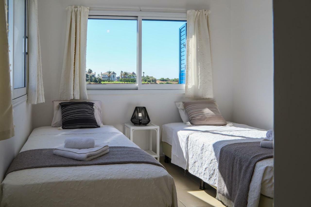 Phaedrus Living: Seaside Luxury Villa Anafi Paralimni Exteriör bild