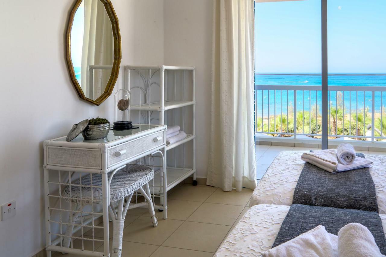 Phaedrus Living: Seaside Luxury Villa Anafi Paralimni Exteriör bild