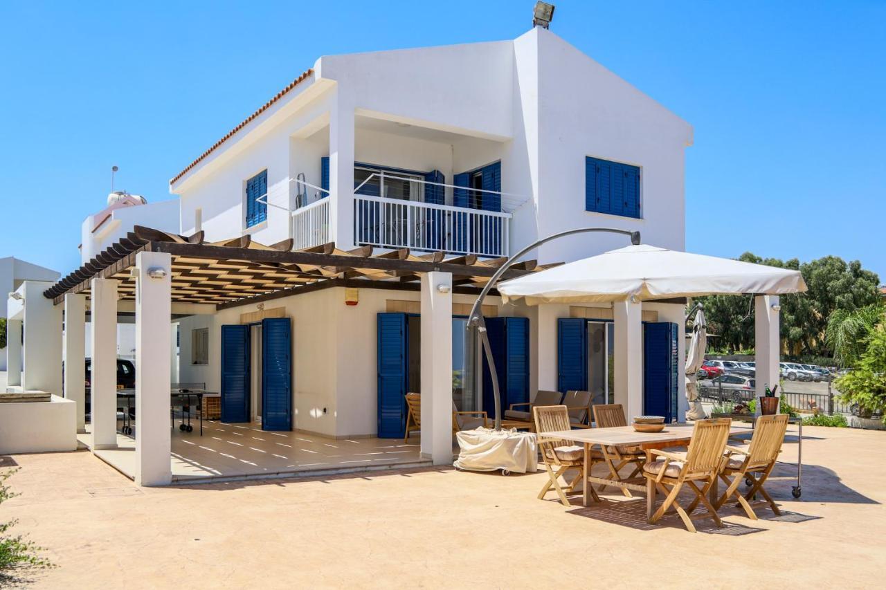 Phaedrus Living: Seaside Luxury Villa Anafi Paralimni Exteriör bild